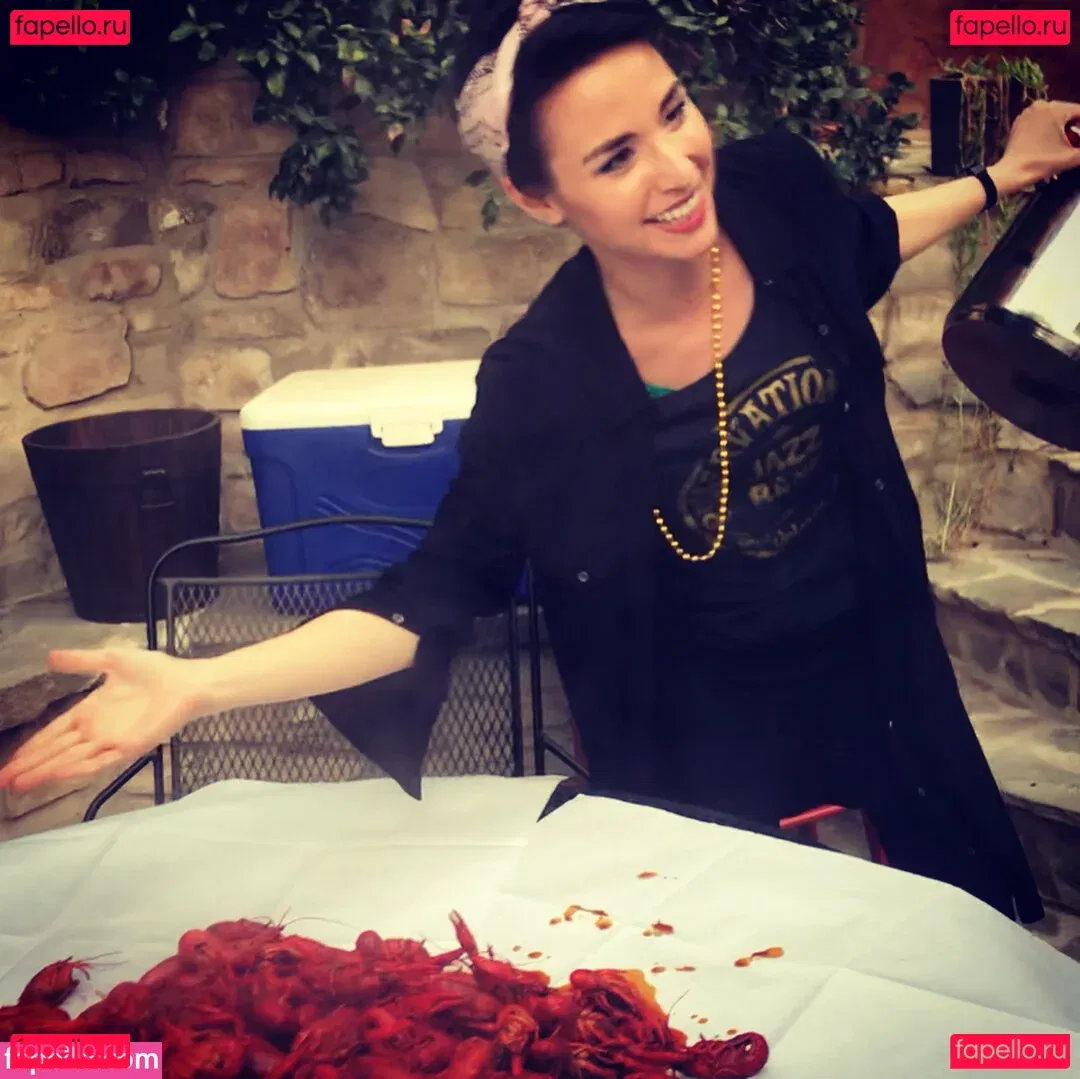 Allison Scagliotti Onlyfans Photo Gallery 