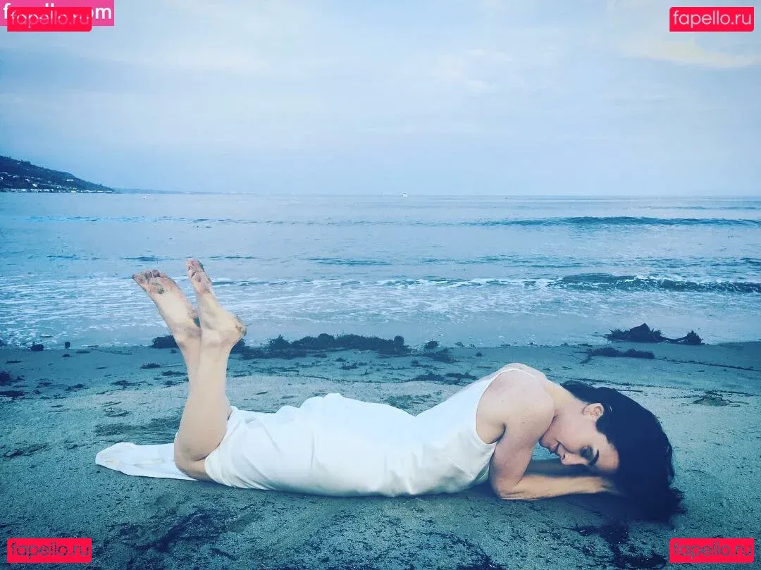 Allison Scagliotti Onlyfans Photo Gallery 