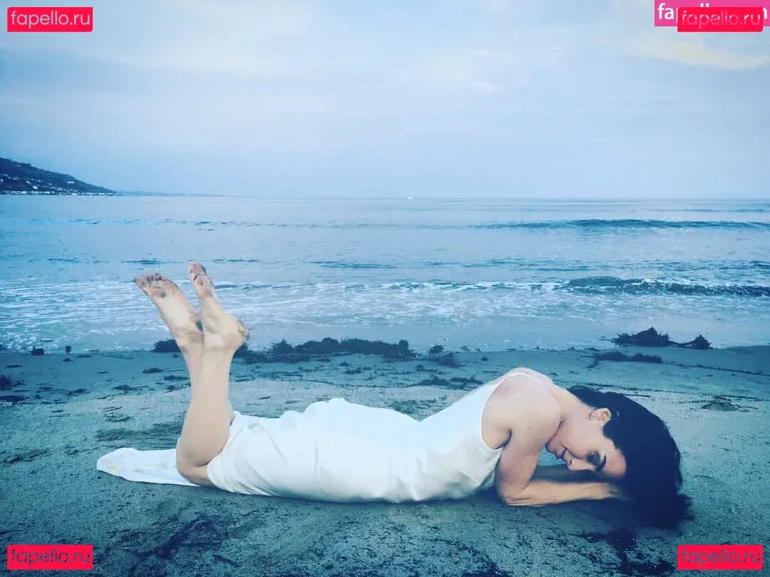 Allison Scagliotti Onlyfans Photo Gallery 