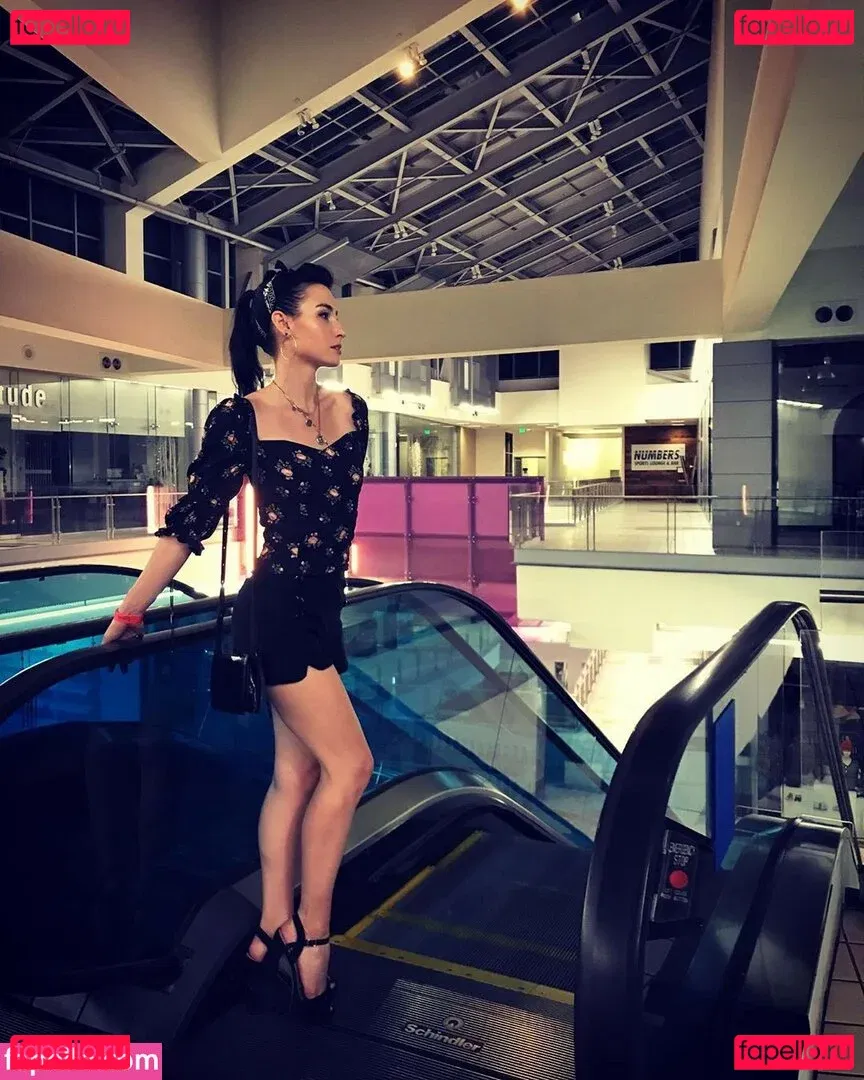 Allison Scagliotti Onlyfans Photo Gallery 