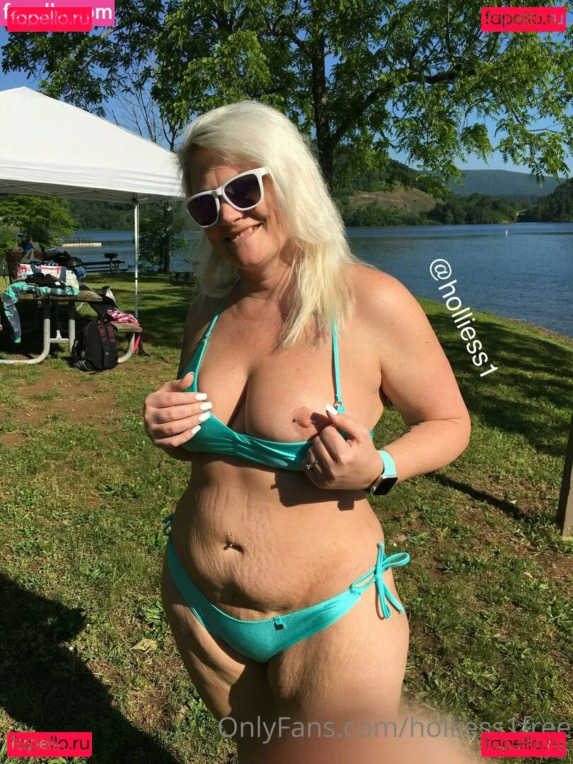 holliess1free Onlyfans Photo Gallery 