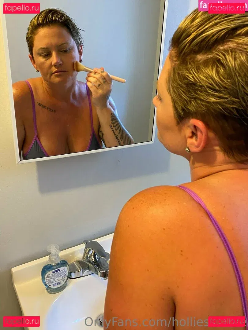 holliess1free Onlyfans Photo Gallery 