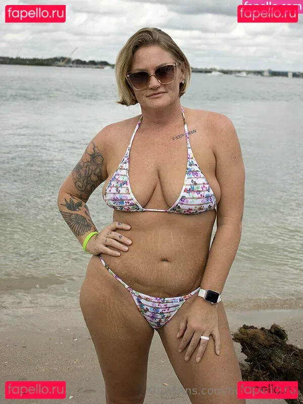 holliess1free Onlyfans Photo Gallery 