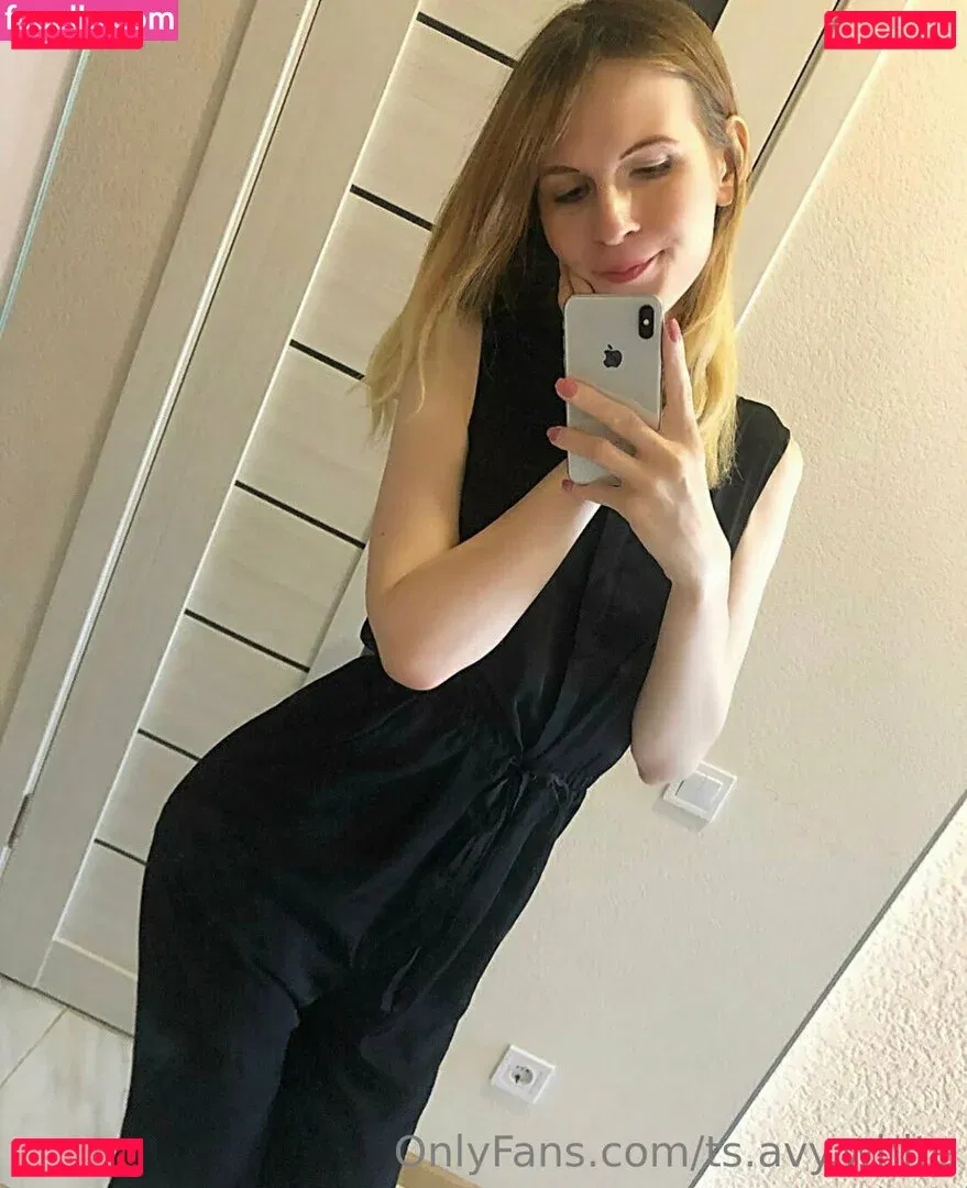 ts.avy.white Onlyfans Photo Gallery 