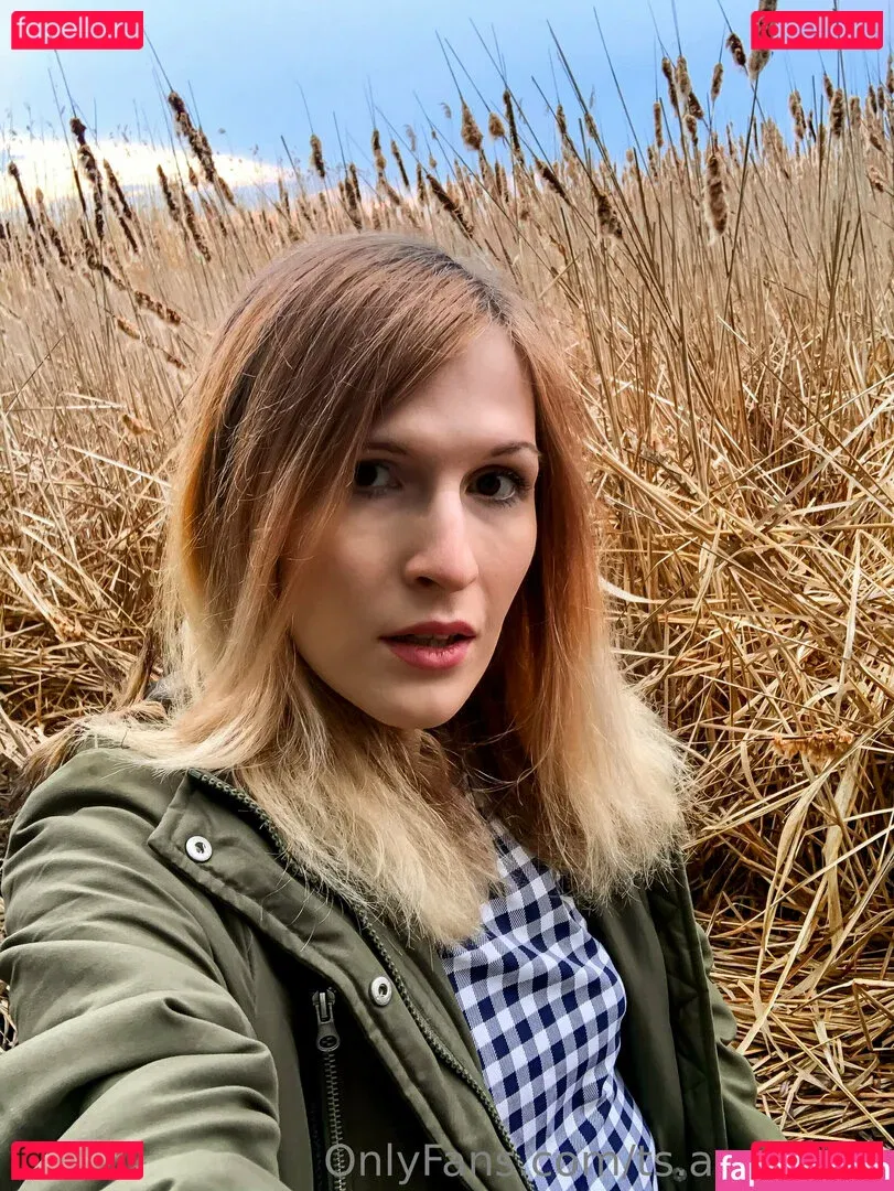 ts.avy.white Onlyfans Photo Gallery 