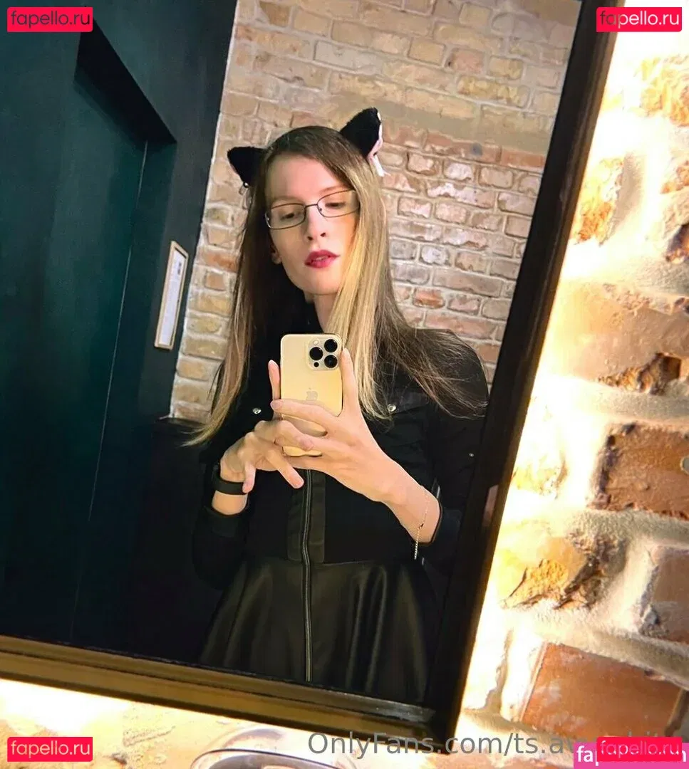 ts.avy.white Onlyfans Photo Gallery 