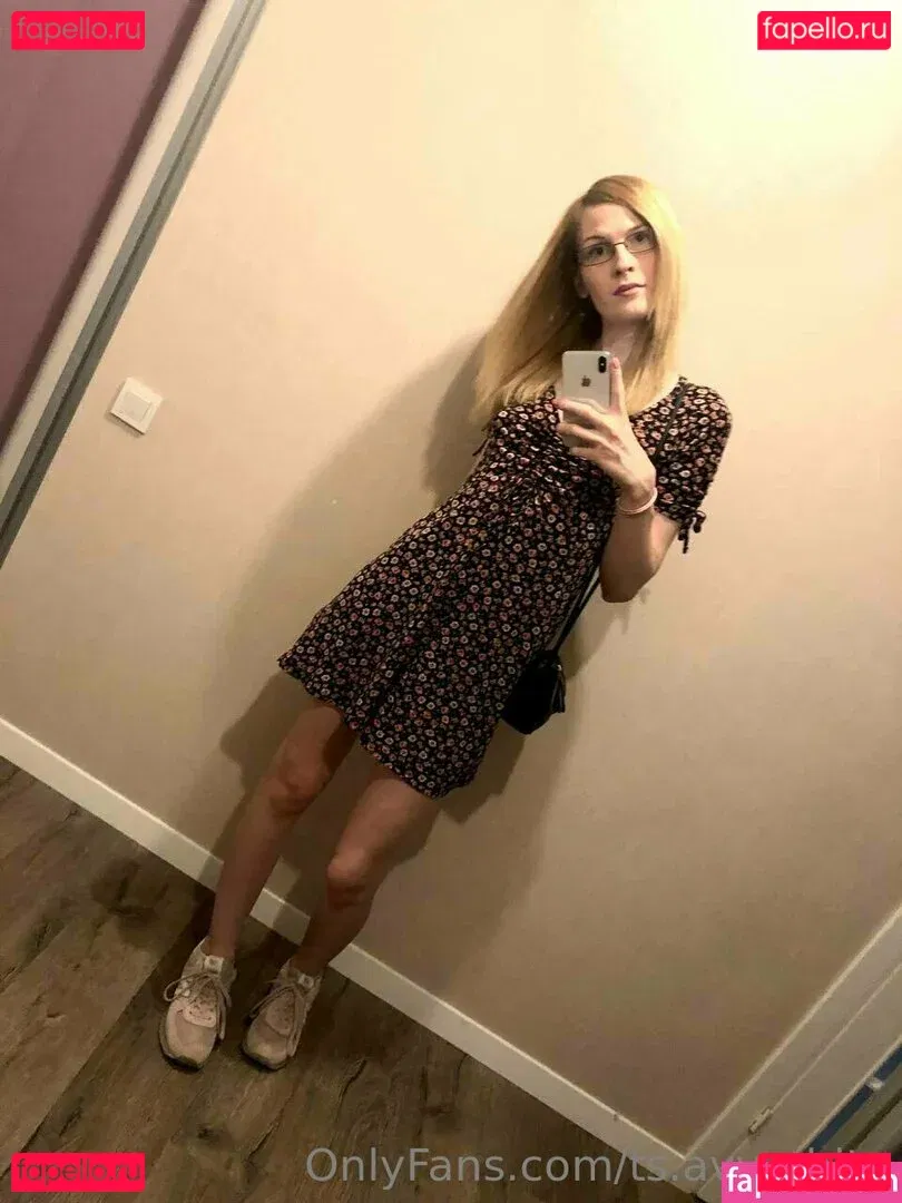 ts.avy.white Onlyfans Photo Gallery 