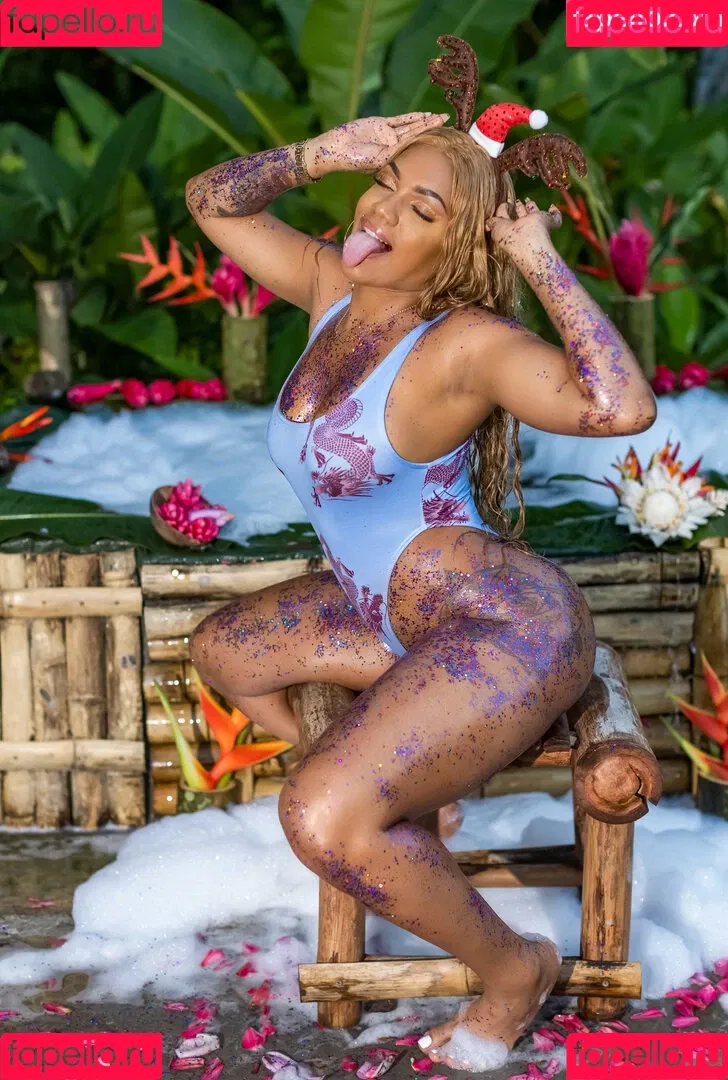 Nude Antilles Onlyfans Photo Gallery 