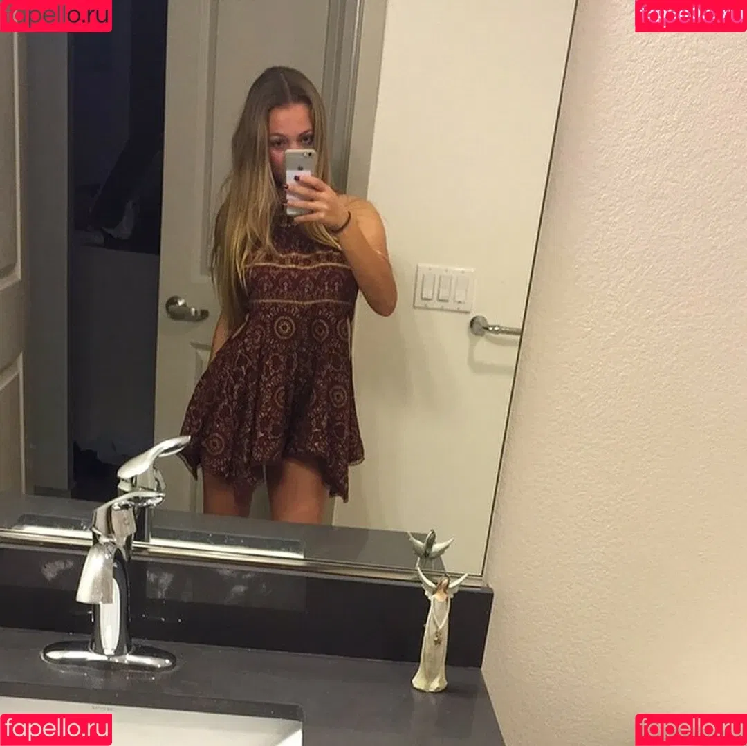 Kimi McFarland Onlyfans Photo Gallery 