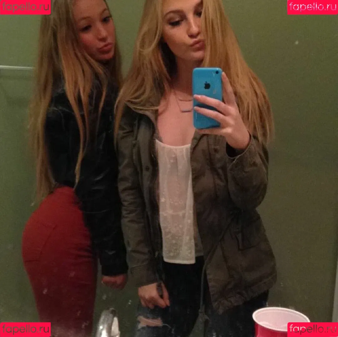 Kimi McFarland Onlyfans Photo Gallery 