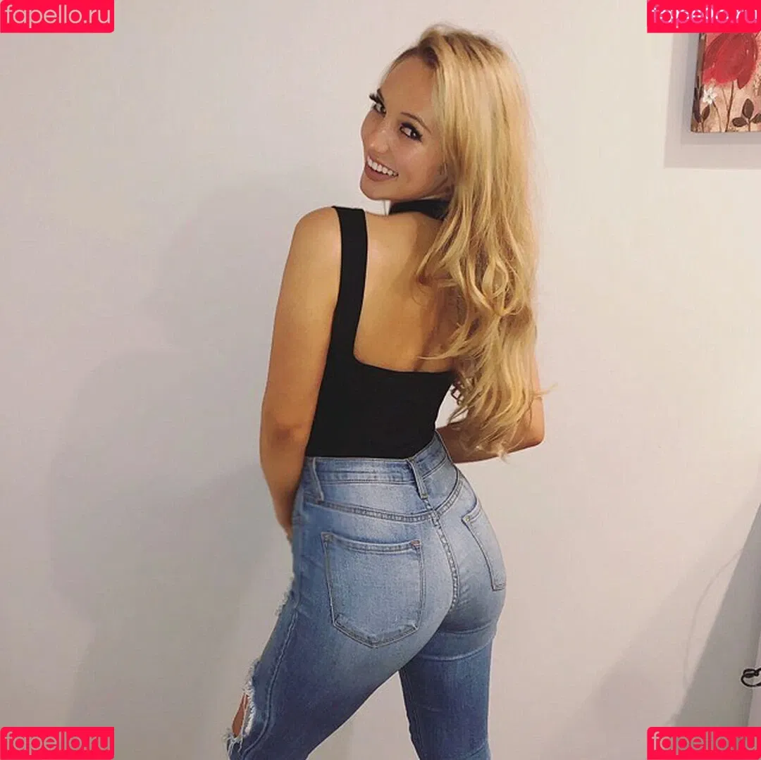 Kimi McFarland Onlyfans Photo Gallery 