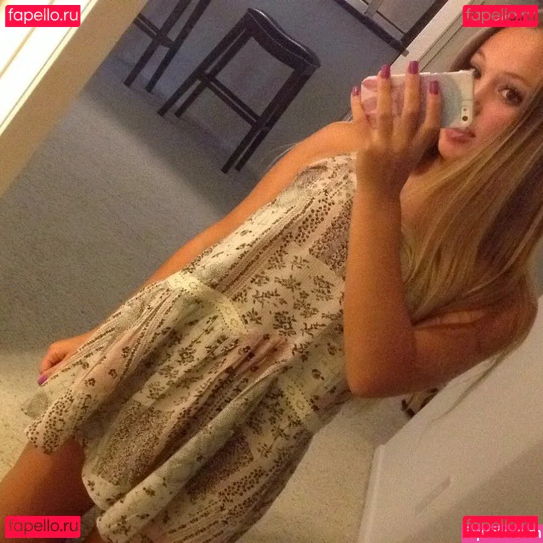 Kimi McFarland Onlyfans Photo Gallery 