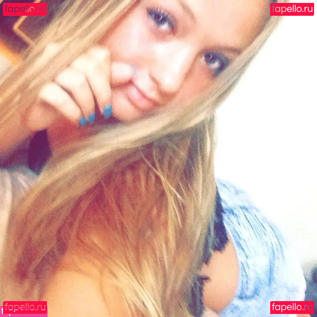 Kimi McFarland Onlyfans Photo Gallery 