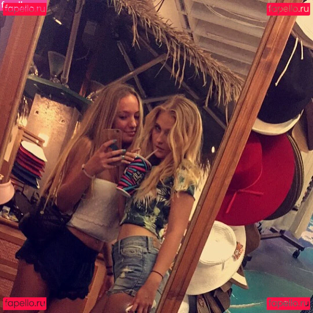 Kimi McFarland Onlyfans Photo Gallery 