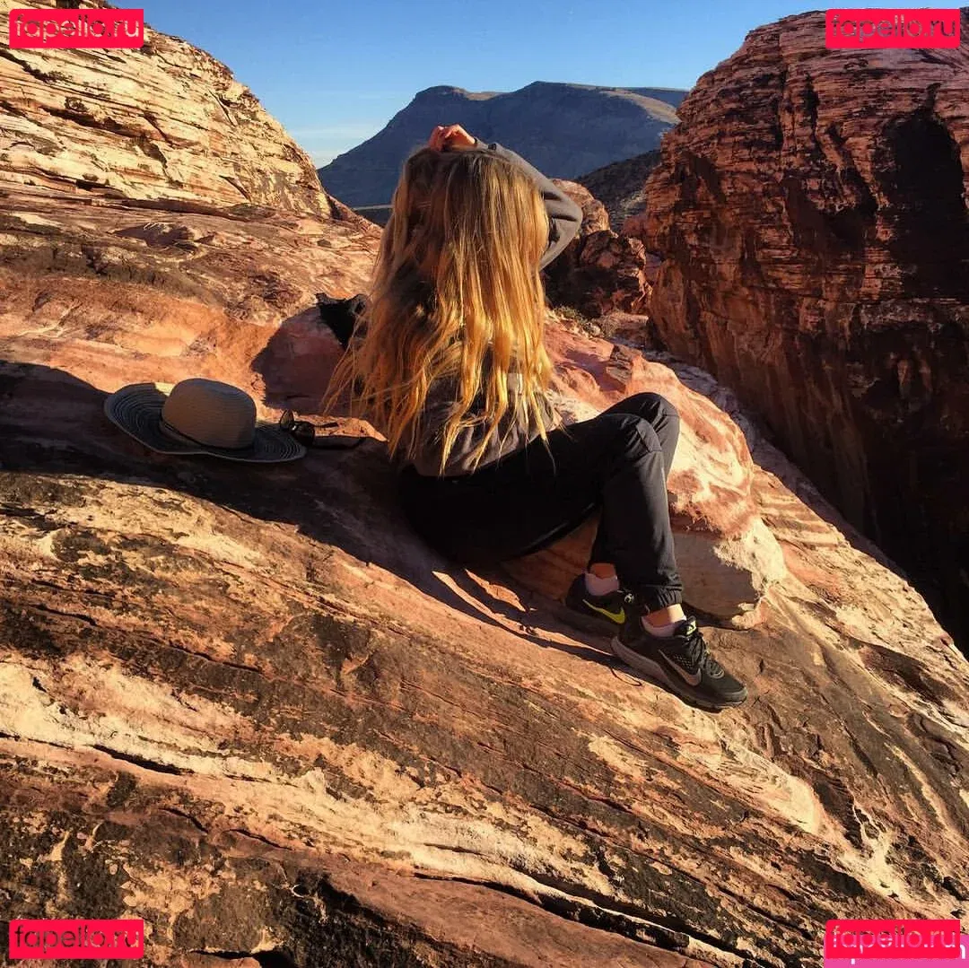 Kimi McFarland Onlyfans Photo Gallery 