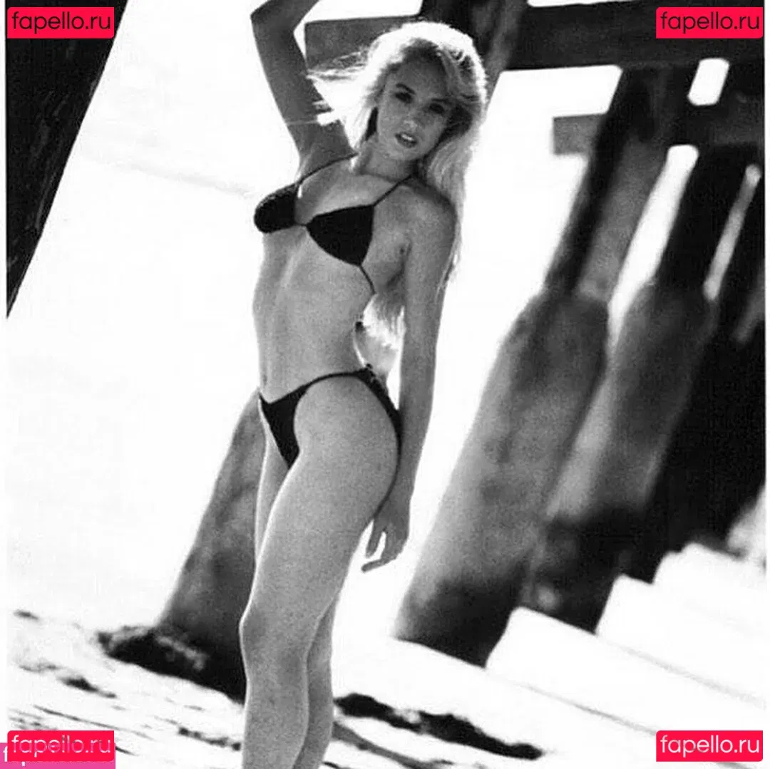 Kimi McFarland Onlyfans Photo Gallery 