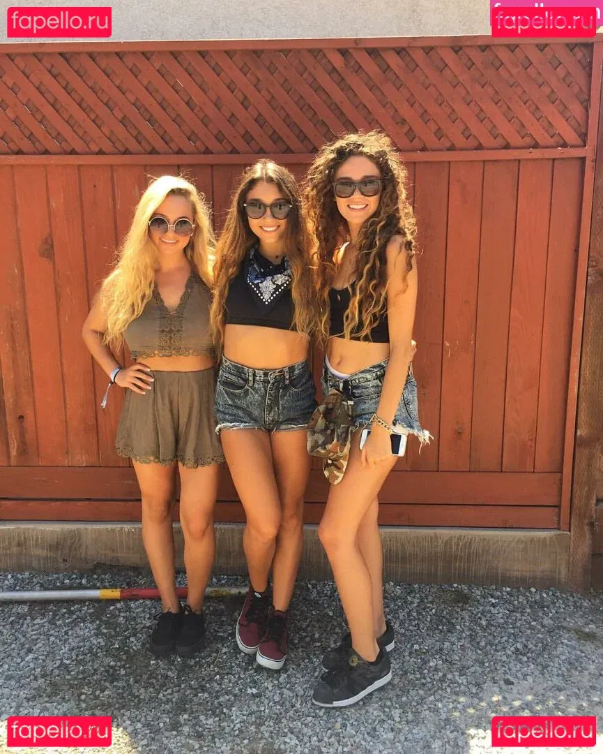 Kimi McFarland Onlyfans Photo Gallery 