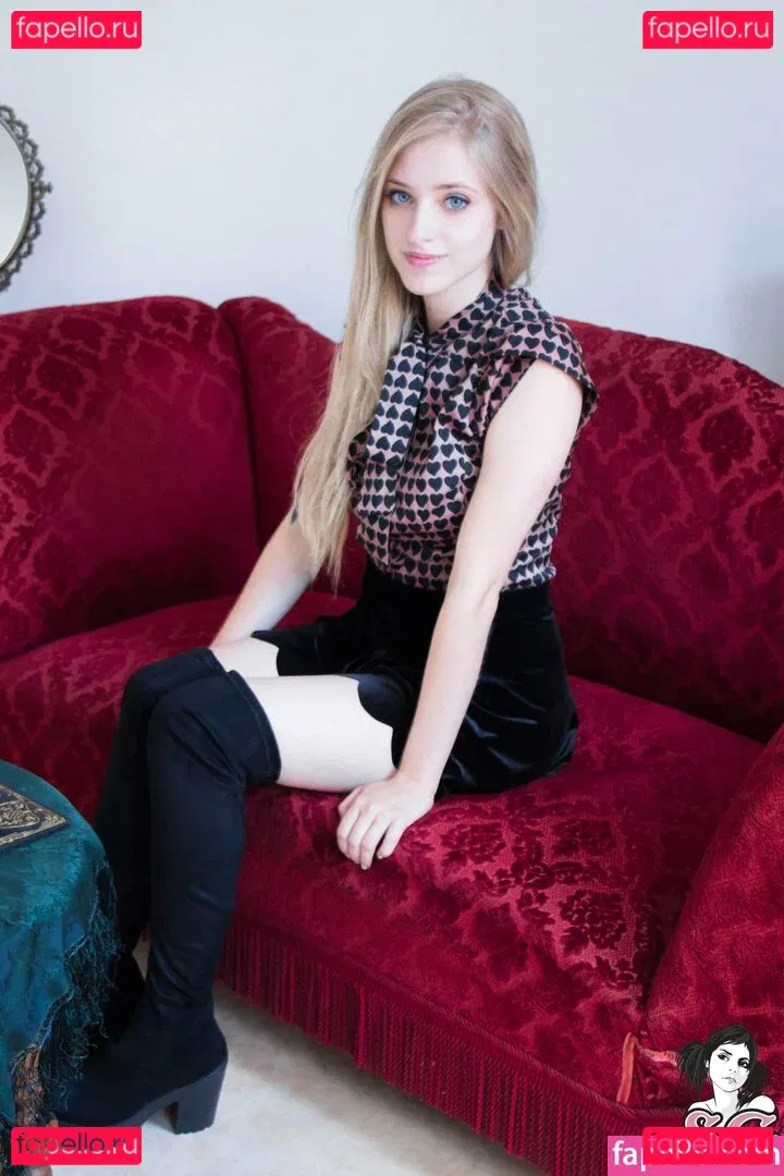 Wilhelmine Onlyfans Photo Gallery 