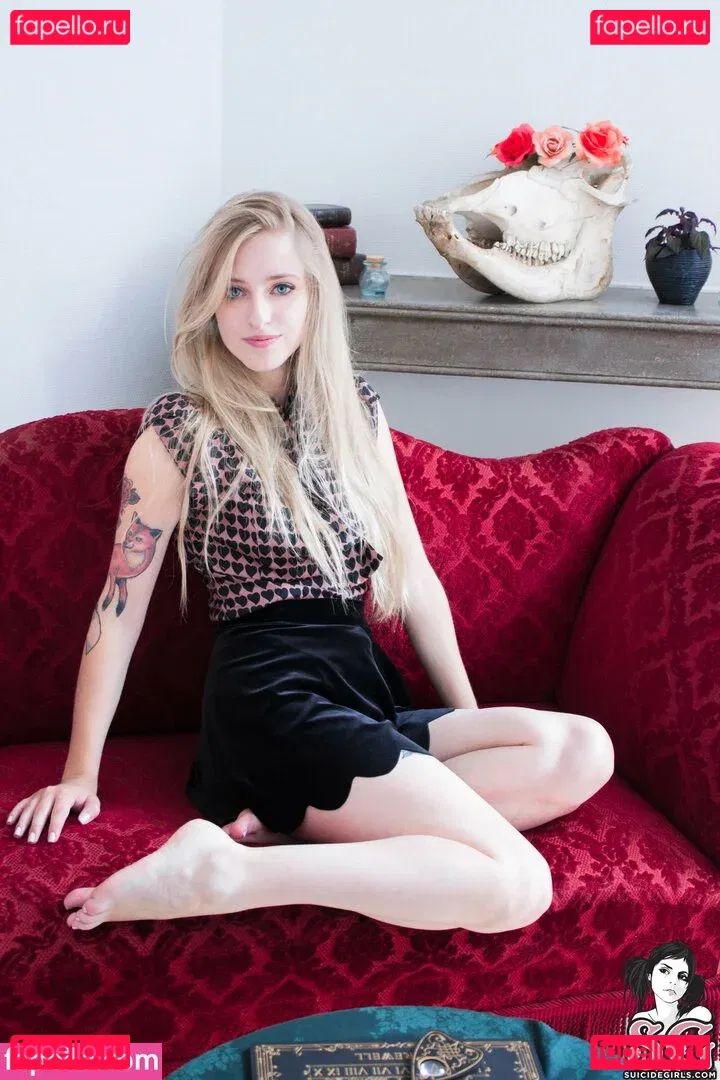 Wilhelmine Onlyfans Photo Gallery 