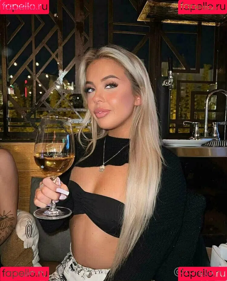 xolatina Onlyfans Photo Gallery 