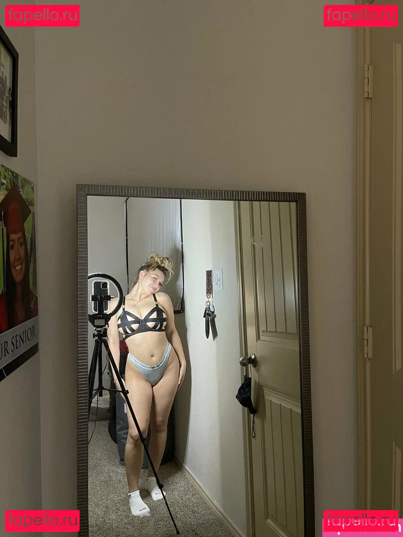 xolatina Onlyfans Photo Gallery 