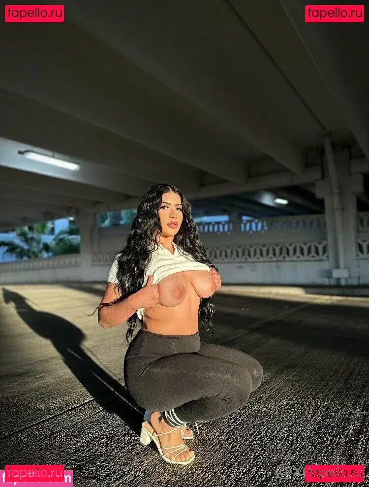 xolatina Onlyfans Photo Gallery 