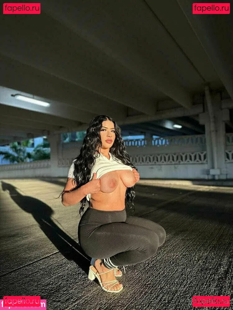 xolatina Onlyfans Photo Gallery 