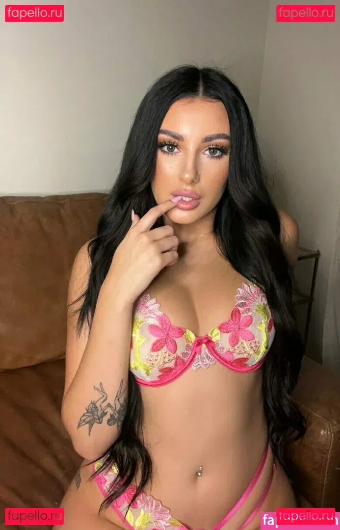 xolatina Onlyfans Photo Gallery 