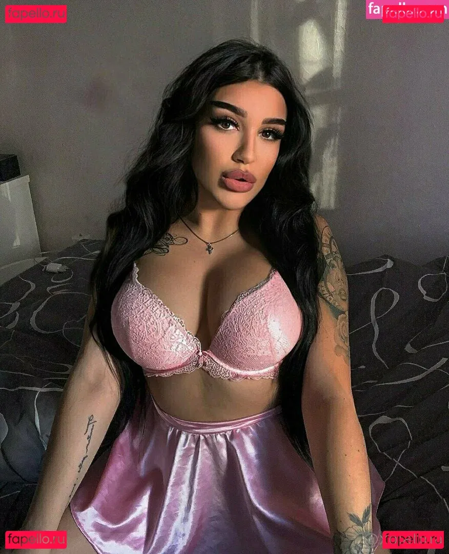 xolatina Onlyfans Photo Gallery 