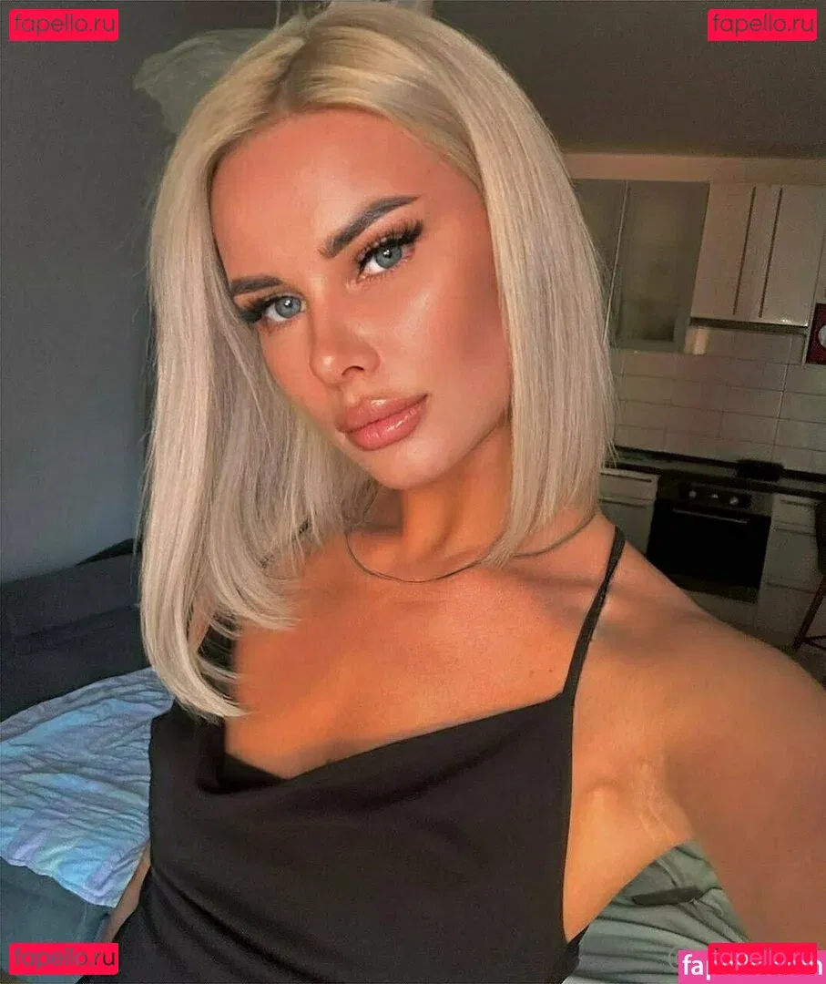 xolatina Onlyfans Photo Gallery 