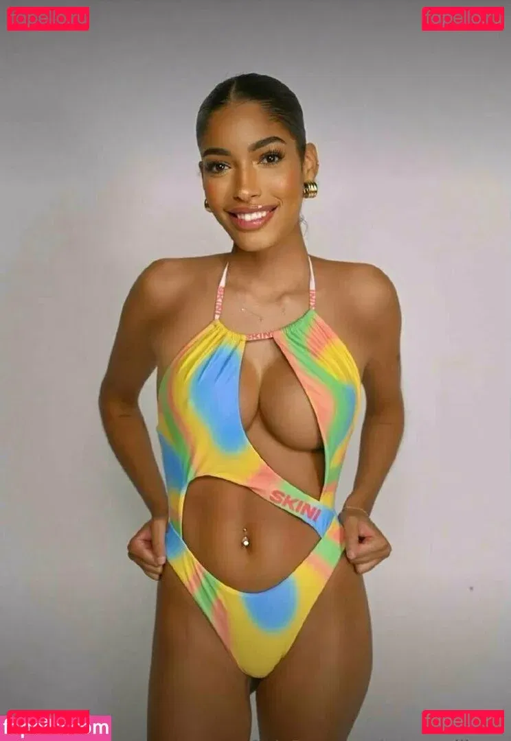 xolatina Onlyfans Photo Gallery 