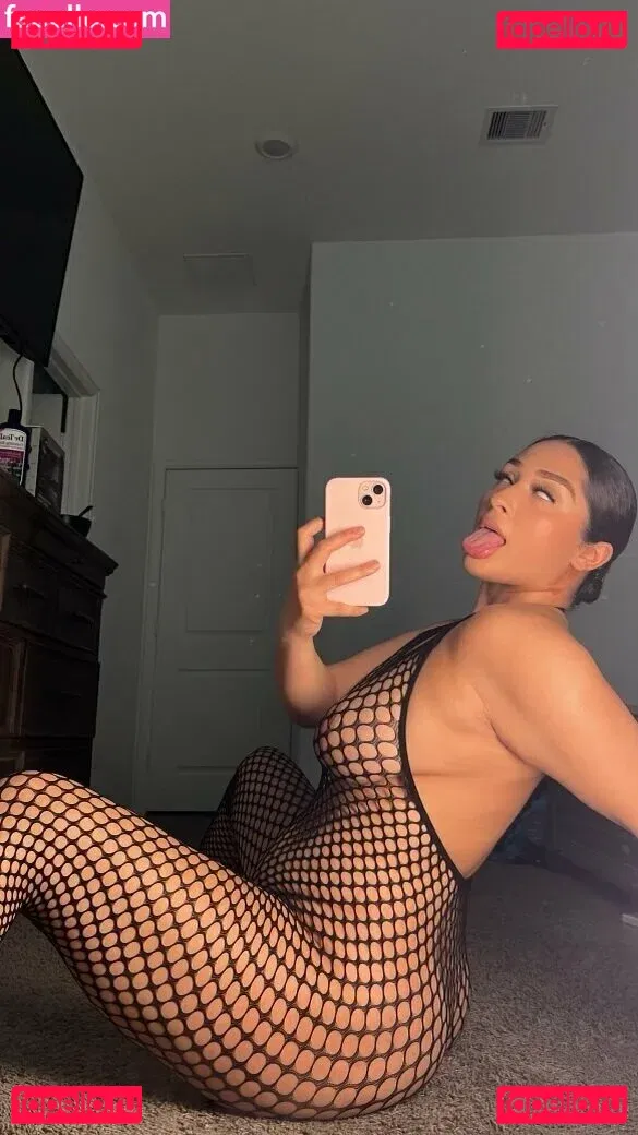 xolatina Onlyfans Photo Gallery 