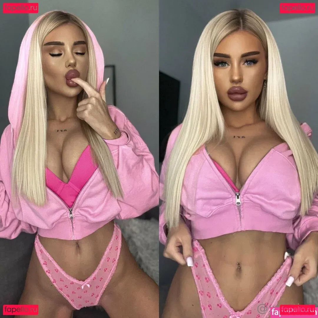 xolatina Onlyfans Photo Gallery 