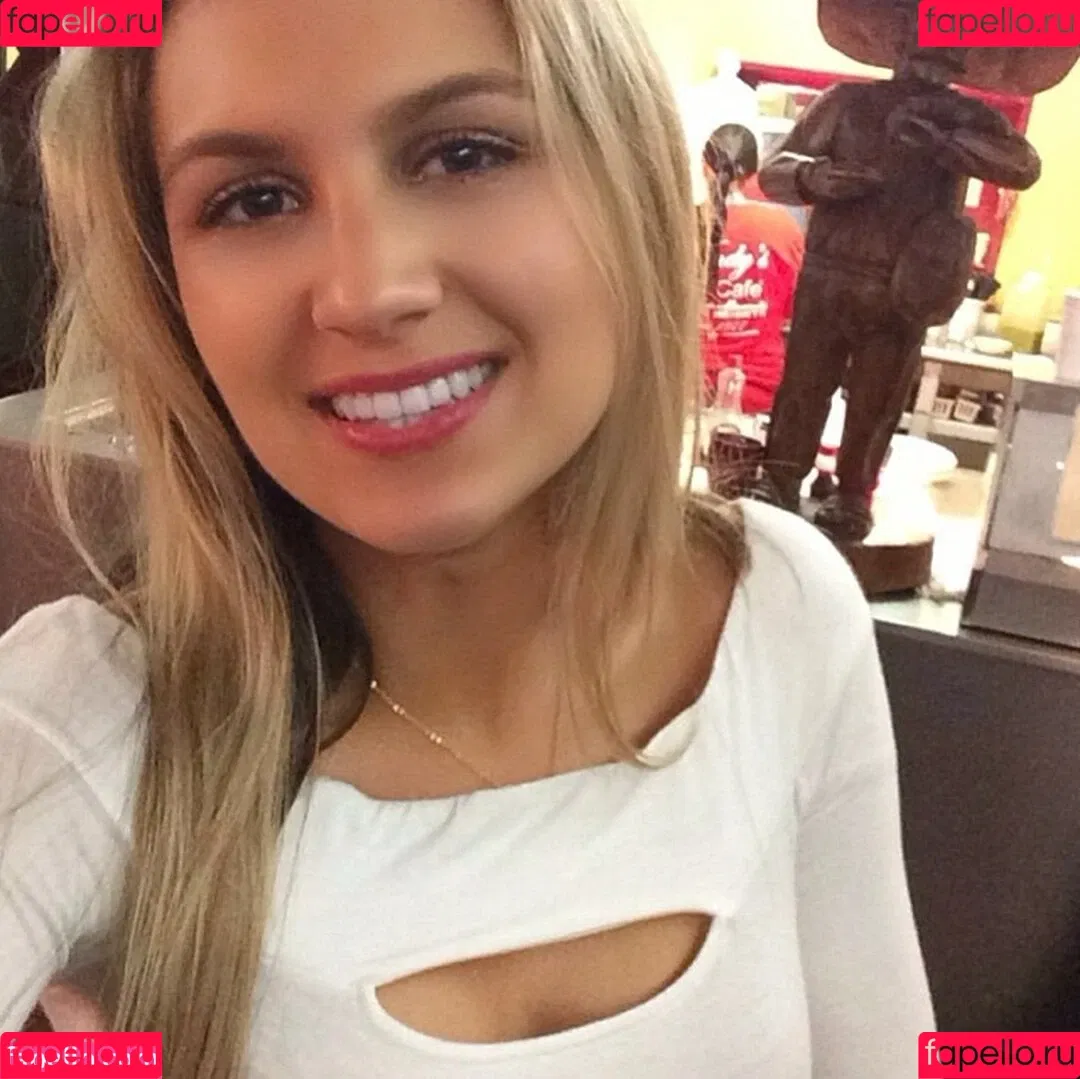 Krystal Gable Onlyfans Photo Gallery 