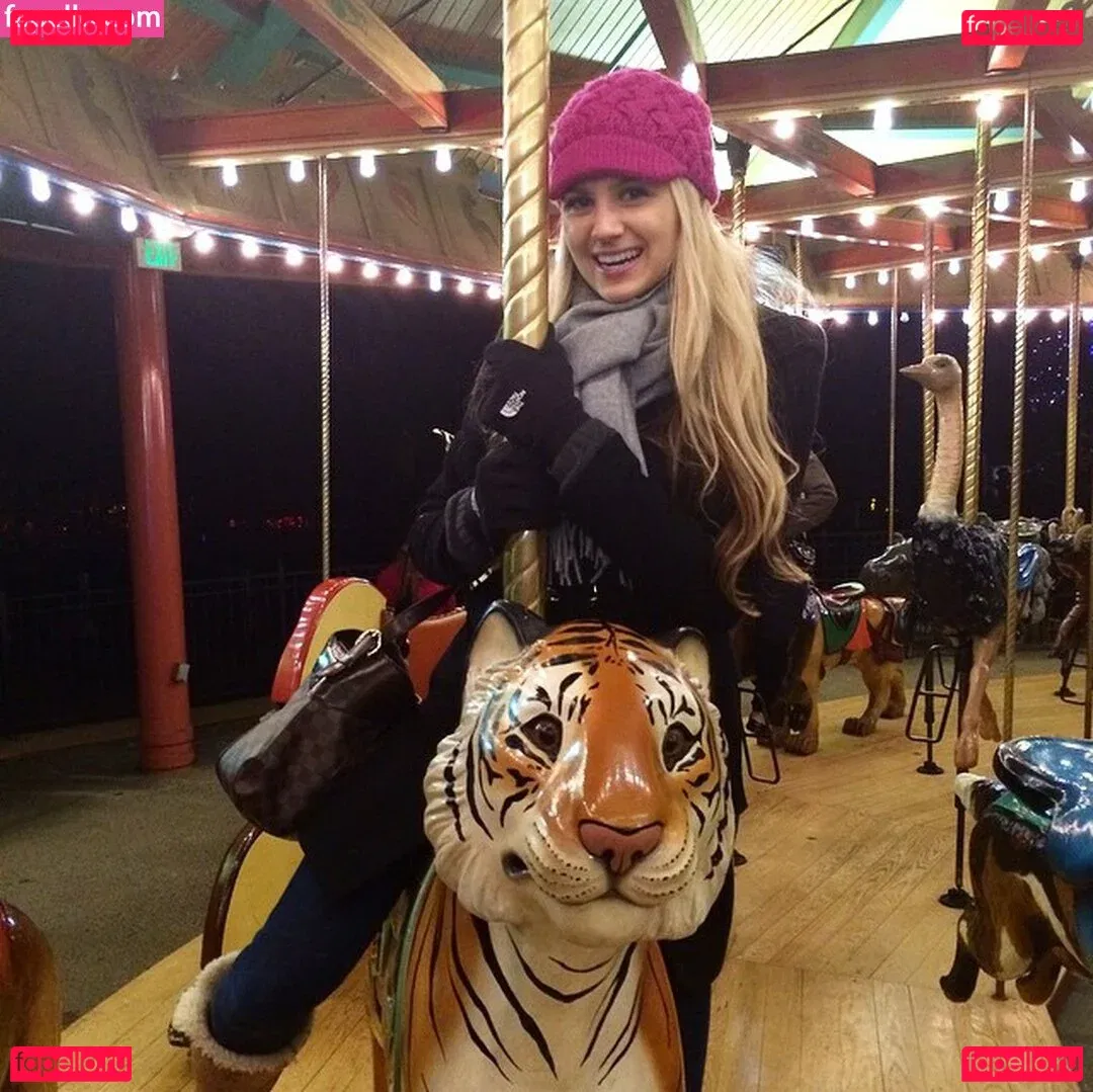 Krystal Gable Onlyfans Photo Gallery 