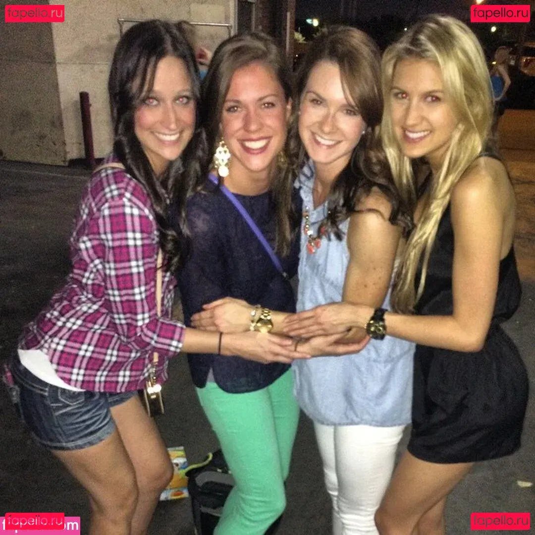 Krystal Gable Onlyfans Photo Gallery 