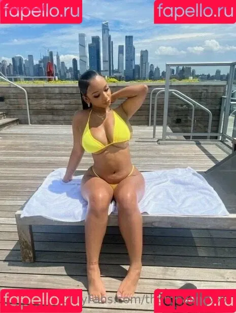 thumbalinaxxx Onlyfans Photo Gallery 