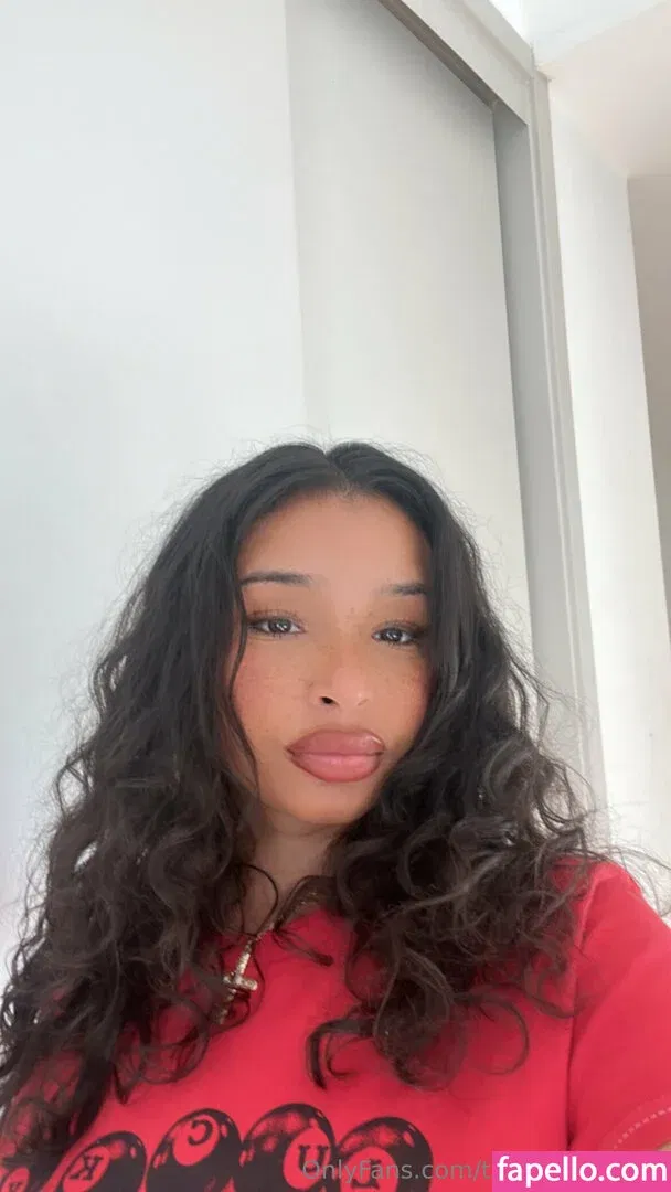 thumbalinaxxx Onlyfans Photo Gallery 