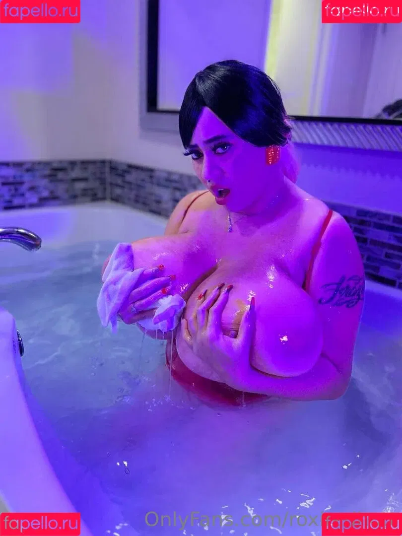 roxiredhott Onlyfans Photo Gallery 