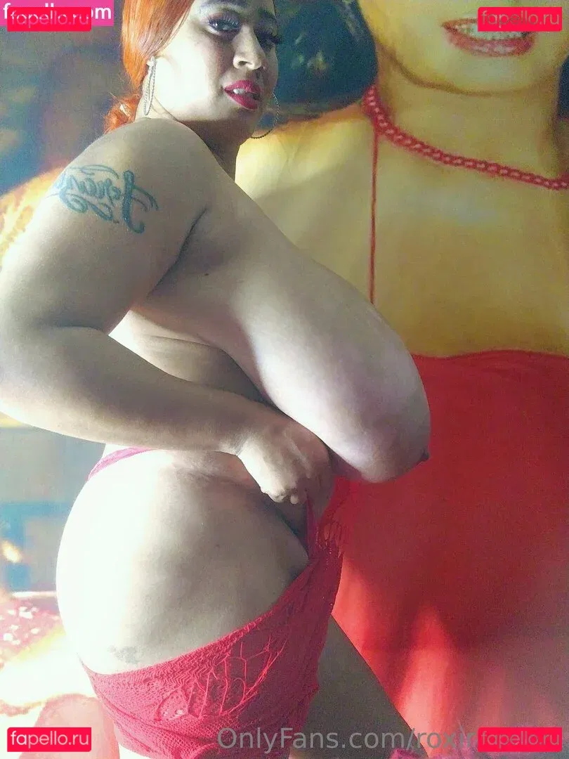roxiredhott Onlyfans Photo Gallery 