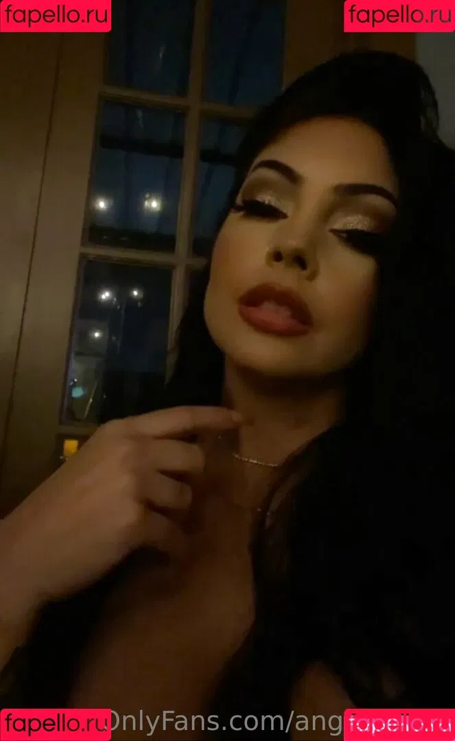 angel-babie Onlyfans Photo Gallery 