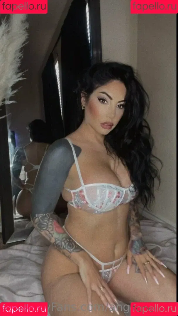 angel-babie Onlyfans Photo Gallery 