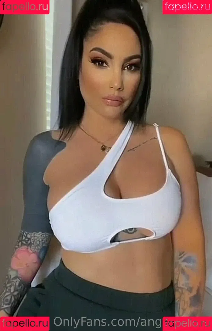 angel-babie Onlyfans Photo Gallery 