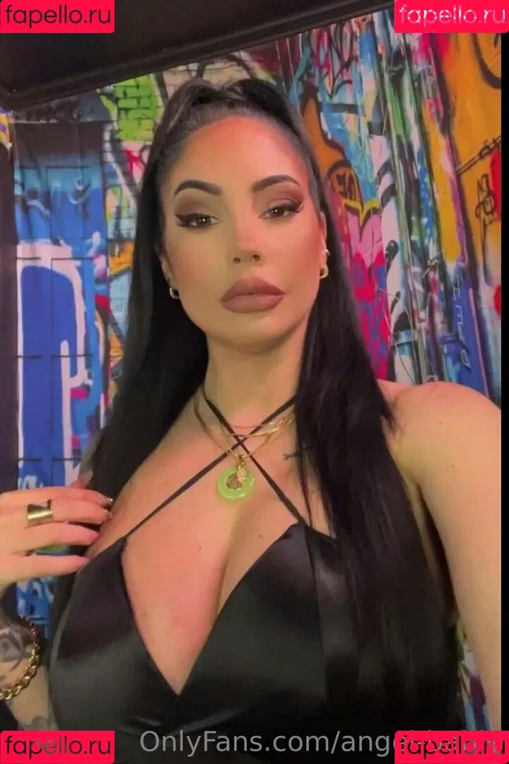 angel-babie Onlyfans Photo Gallery 