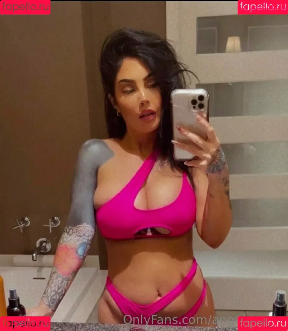 angel-babie Onlyfans Photo Gallery 