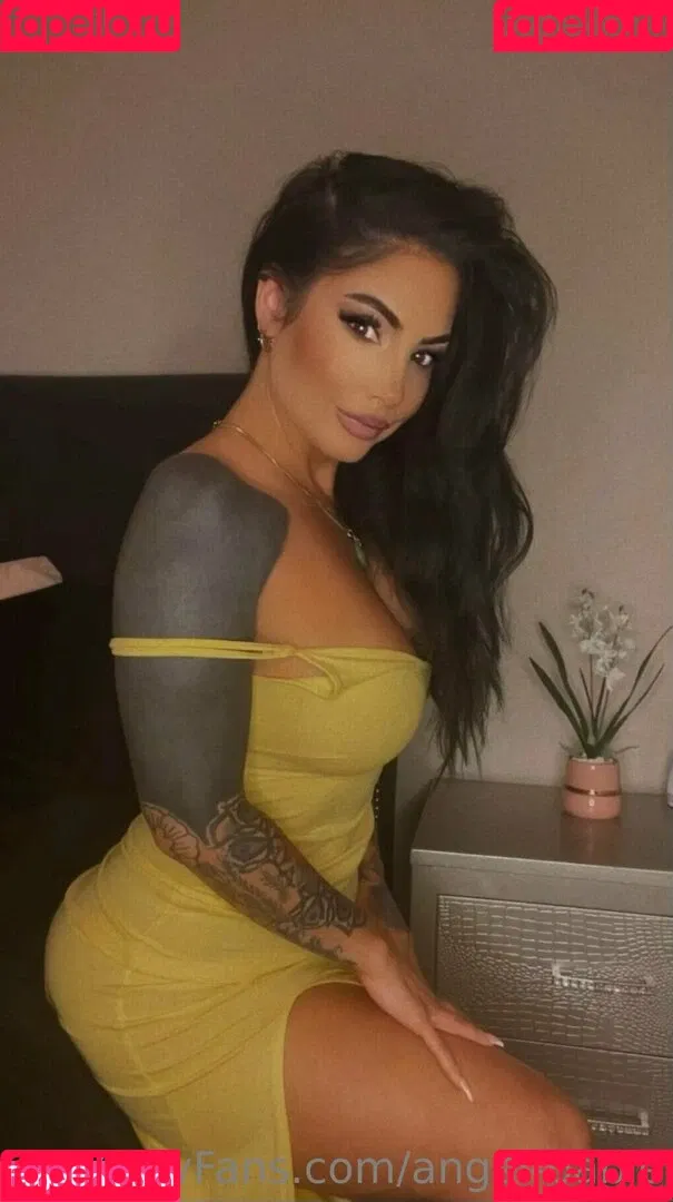 angel-babie Onlyfans Photo Gallery 