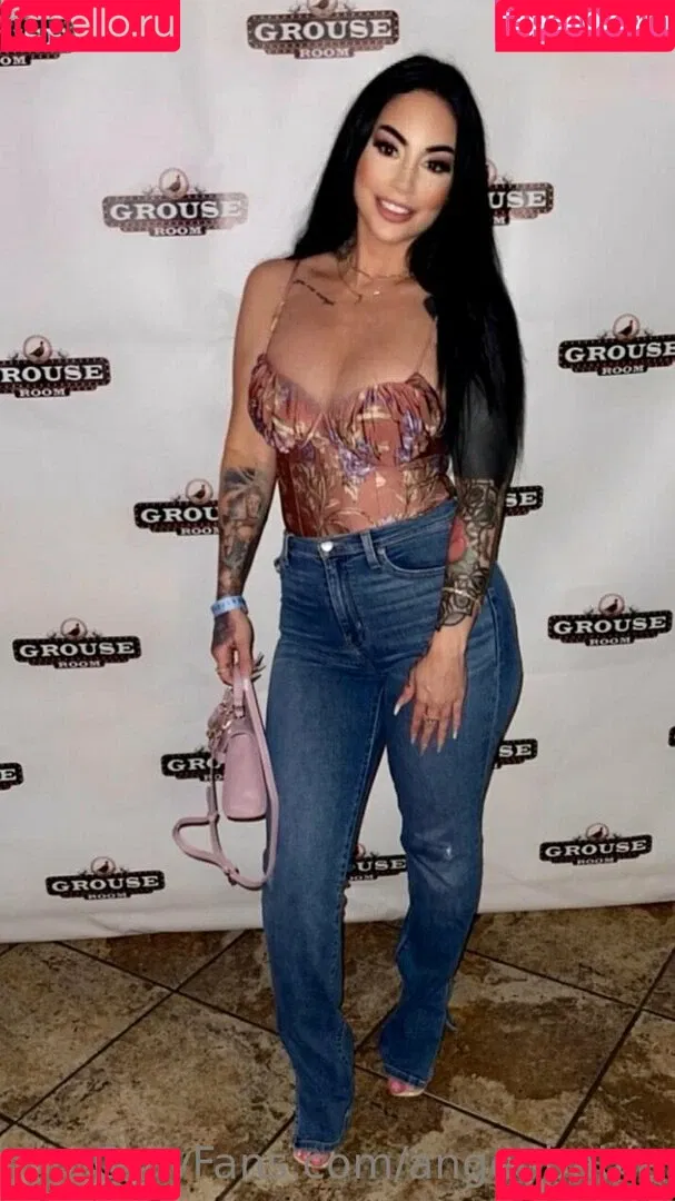 angel-babie Onlyfans Photo Gallery 