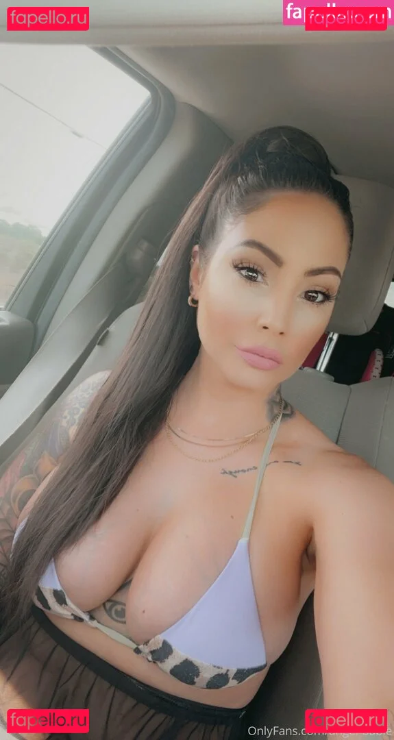 angel-babie Onlyfans Photo Gallery 