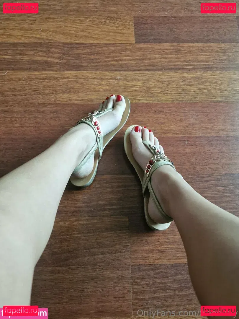 freenirvy Onlyfans Photo Gallery 