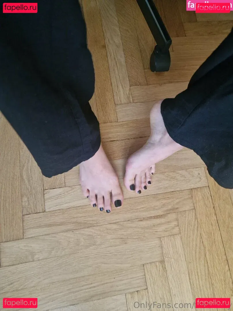 freenirvy Onlyfans Photo Gallery 